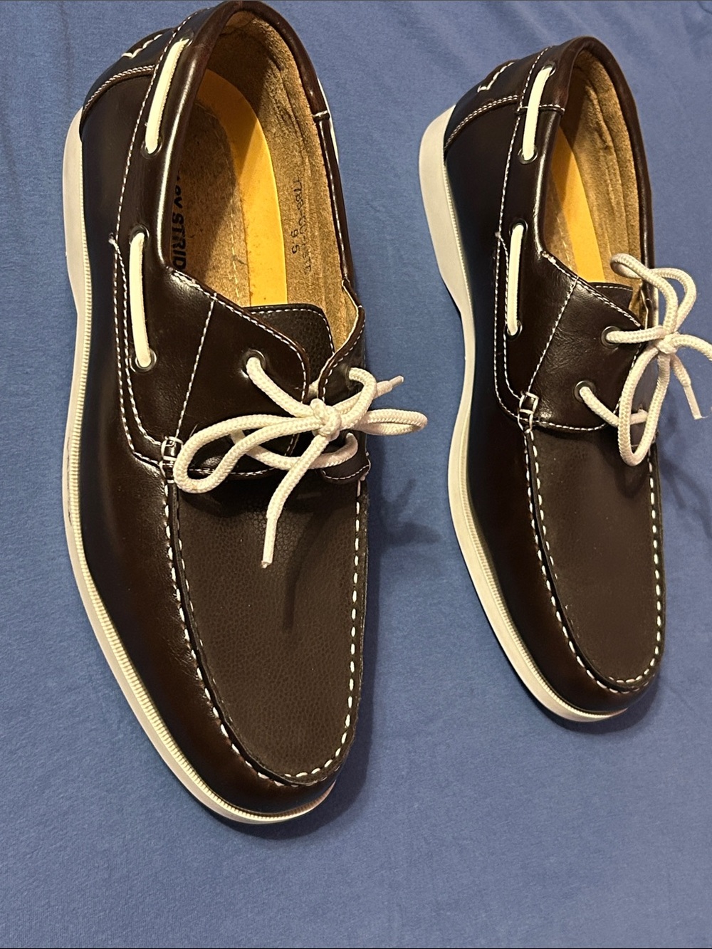 Men's “Easy Strider” Dark Brown Leather Boat Shoes with White Laces Size 9.5 - Picture 2 of 5